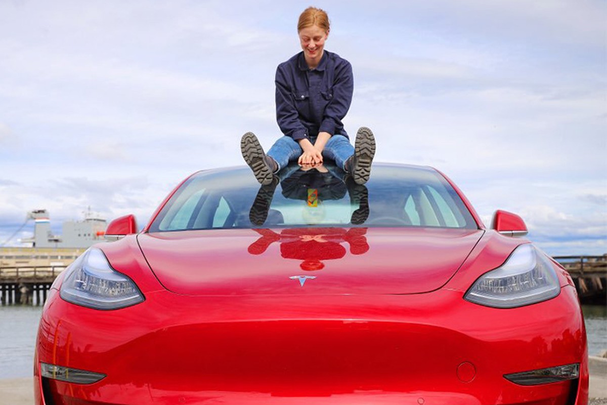 Tesla Model 3 dau tien do xe ban tai tu mot co gai-Hinh-9