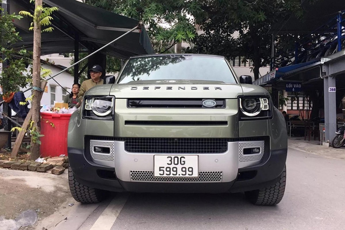 Land Rover Defender hon 5,3 ty, trung bien tu quy 9 o Ha Noi-Hinh-3