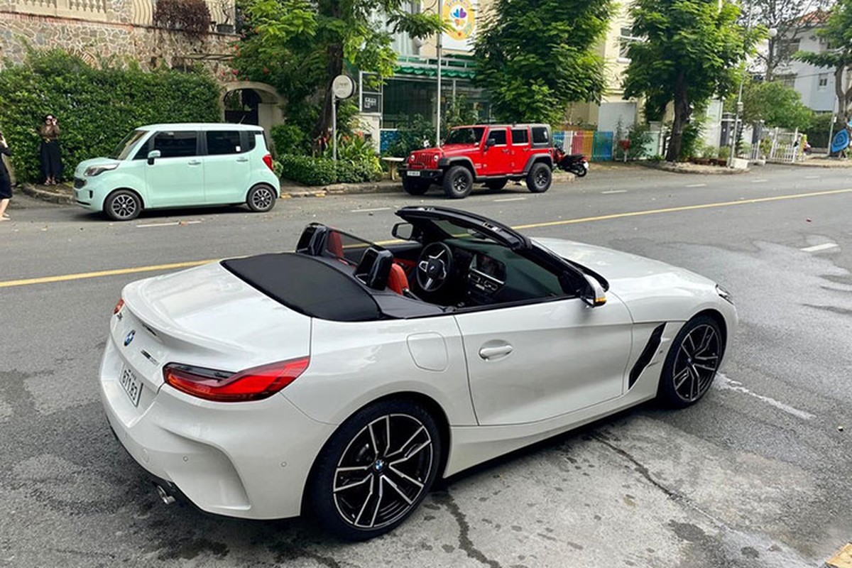 BMW Z4 cua Minh Nhua duoc rao ban hon 3,3 ty dong-Hinh-7