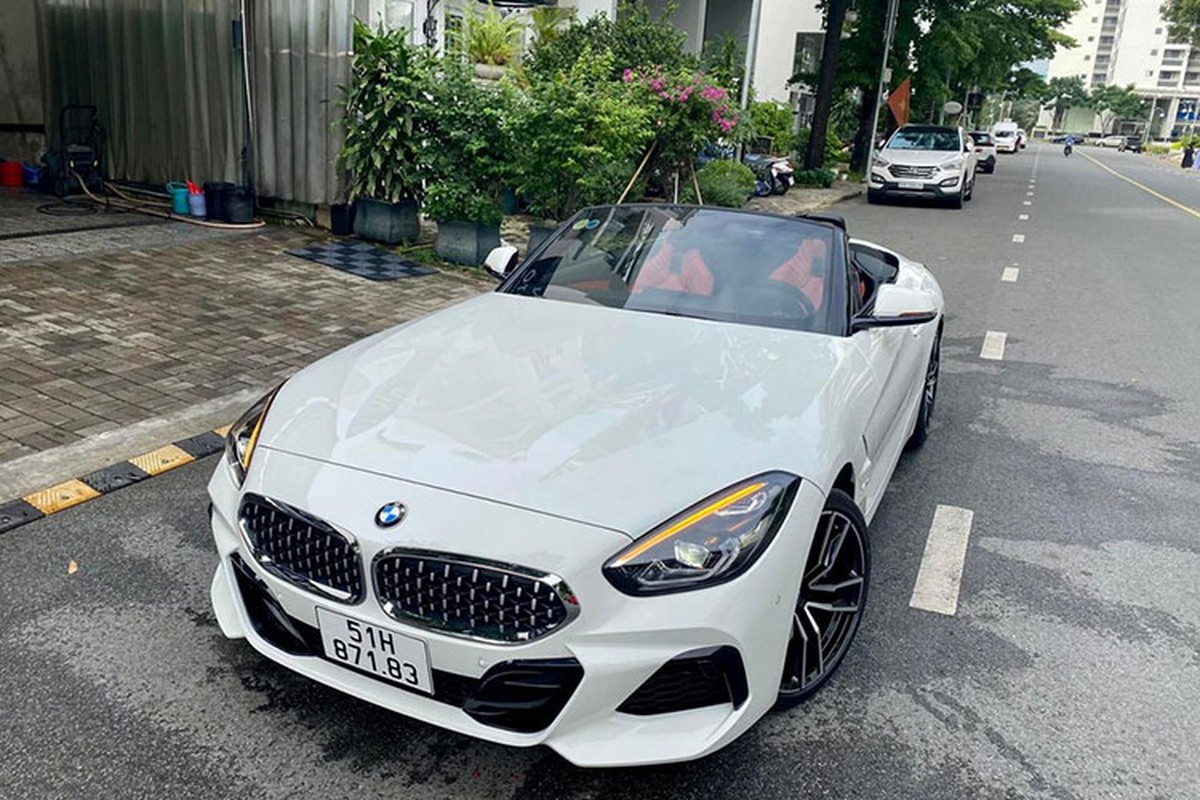 BMW Z4 cua Minh Nhua duoc rao ban hon 3,3 ty dong