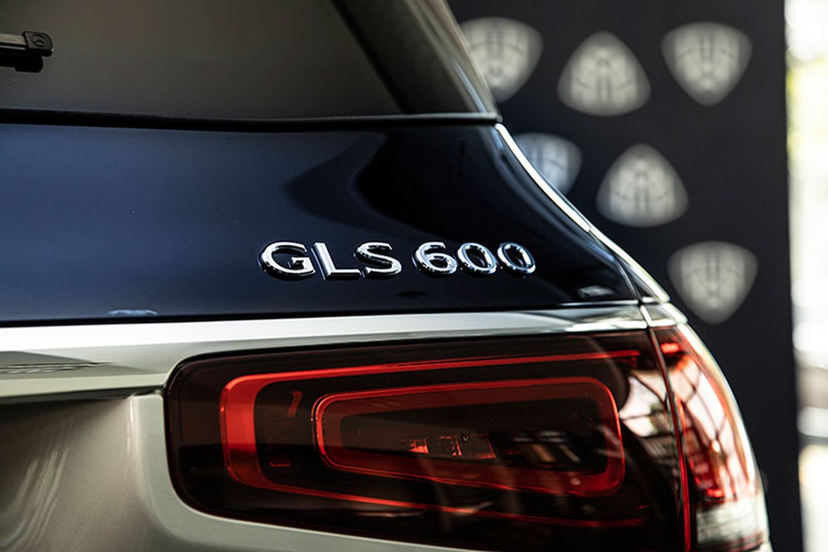 Cận cảnh Mercedes-Maybach GLS Edition 100 chính hãng độc nhất Việt Nam - Hình 4 Can canh Mercedes-Maybach GLS Edition 100 chinh hang doc nhat Viet Nam-Hinh-4