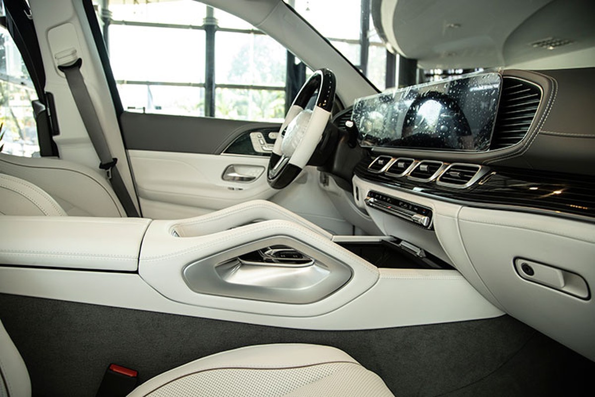 Cận cảnh Mercedes-Maybach GLS Edition 100 chính hãng độc nhất Việt Nam - Hình 7 Can canh Mercedes-Maybach GLS Edition 100 chinh hang doc nhat Viet Nam-Hinh-7