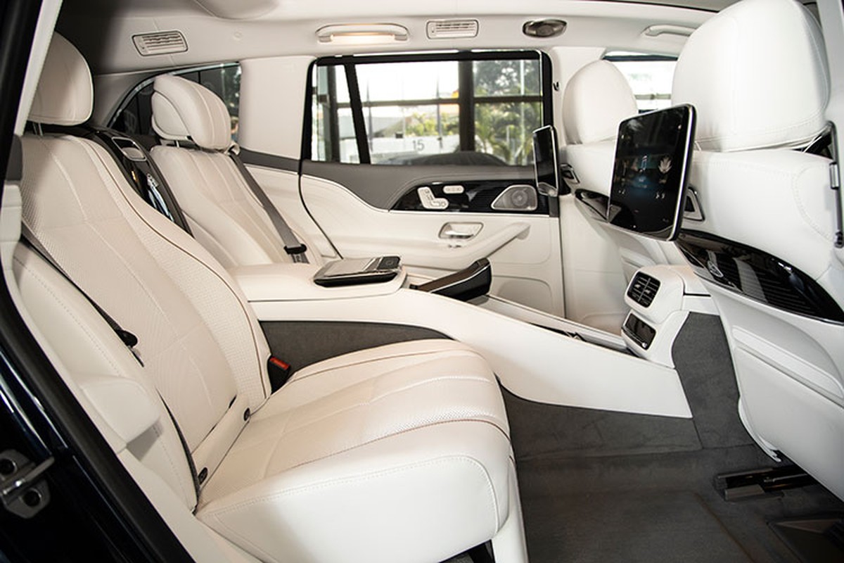 Cận cảnh Mercedes-Maybach GLS Edition 100 chính hãng độc nhất Việt Nam - Hình 8 Can canh Mercedes-Maybach GLS Edition 100 chinh hang doc nhat Viet Nam-Hinh-8