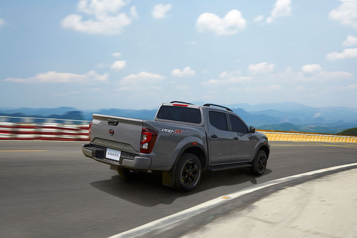 Nissan Navara 2022 chuẩn khí thải Euro 5 từ 945 triệu tại Việt Nam - Hình 10 Nissan Navara 2022 chuan khi thai Euro 5 tu 945 trieu tai Viet Nam-Hinh-10