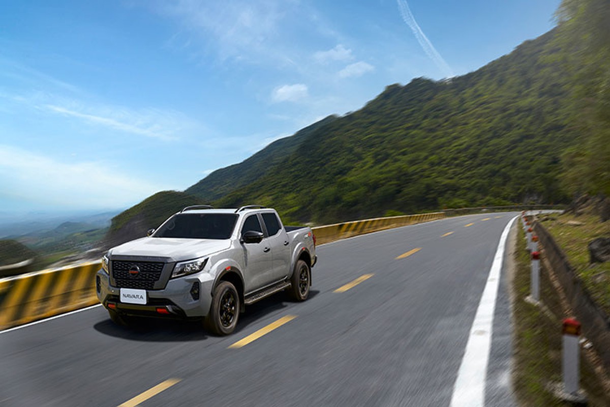 Nissan Navara 2022 chuẩn khí thải Euro 5 từ 945 triệu tại Việt Nam - Hình 9 Nissan Navara 2022 chuan khi thai Euro 5 tu 945 trieu tai Viet Nam-Hinh-9