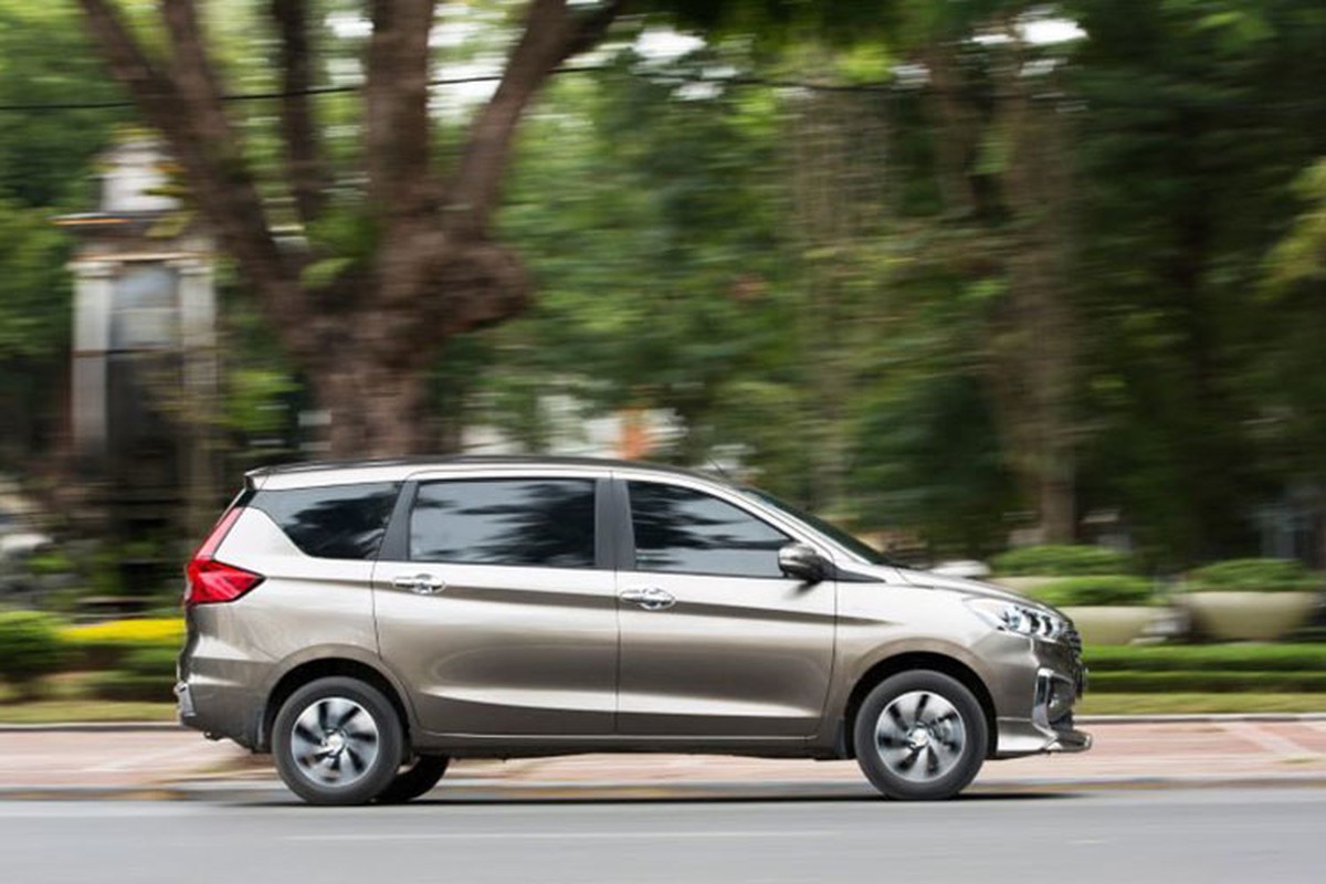 Mitsubishi Xpander bán gần 3000 xe tại Việt Nam, "đá bay" Toyota Veloz - Hình 12 Mitsubishi Xpander ban gan 3000 xe tai Viet Nam,