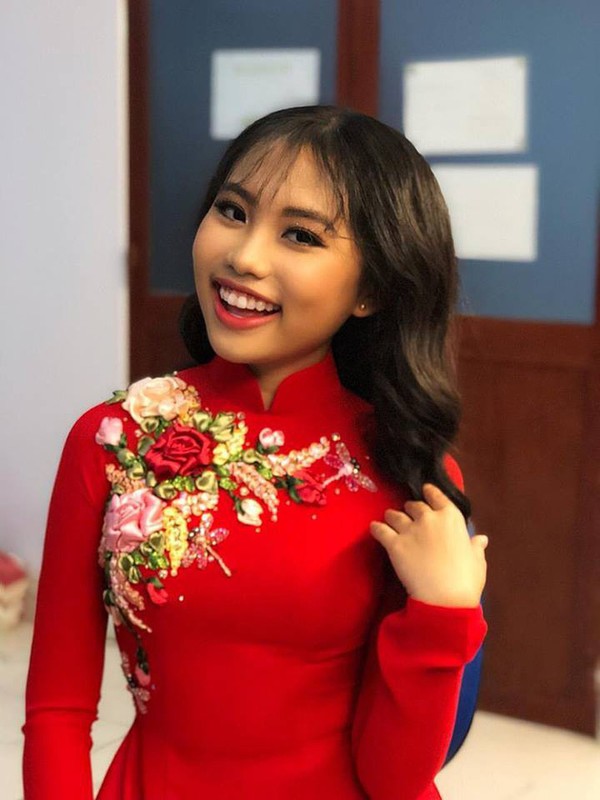 O tuoi 17, Phuong My Chi giau co khong kem ai trong showbiz-Hinh-5