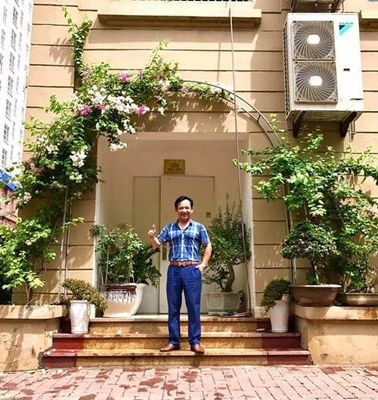 Choáng ngợp biệt thự mới hoành tráng của nghệ sĩ Quang Tèo - Hình 10 Choang ngop biet thu moi hoanh trang cua nghe si Quang Teo-Hinh-10