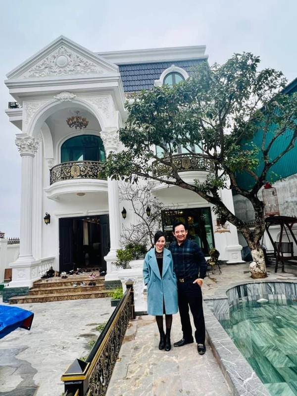 Choáng ngợp biệt thự mới hoành tráng của nghệ sĩ Quang Tèo - Hình 3 Choang ngop biet thu moi hoanh trang cua nghe si Quang Teo-Hinh-3