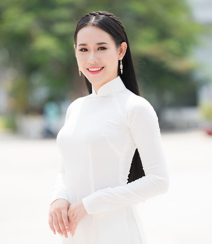 10 ung vien mien Nam sang gia cho ngoi vi hoa khoi sinh vien 2018-Hinh-5