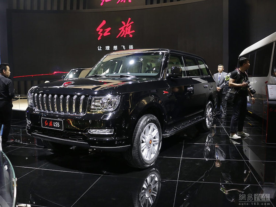 SUV Trung Quoc Hongqi LS5 co gi de “dau” Range Rover?