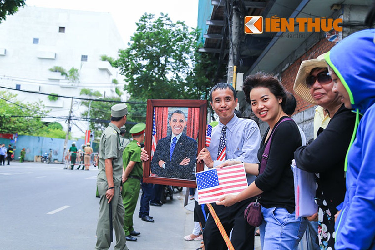 Tong thong Barack Obama roi TP HCM, ket thuc chuyen tham Viet Nam