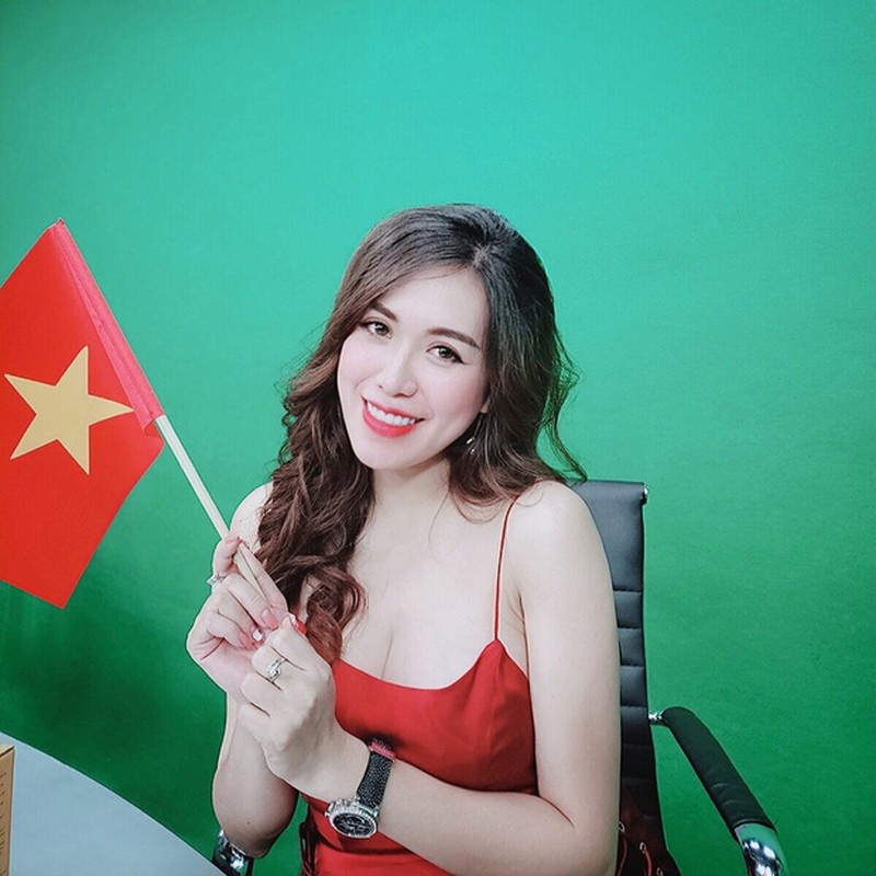 Tai xuat sau sinh con, hot girl Mai Tho khien dan tinh giat minh-Hinh-3