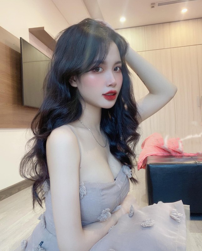 Hot girl Quang Ninh dep “la”, netizen khong the roi mat