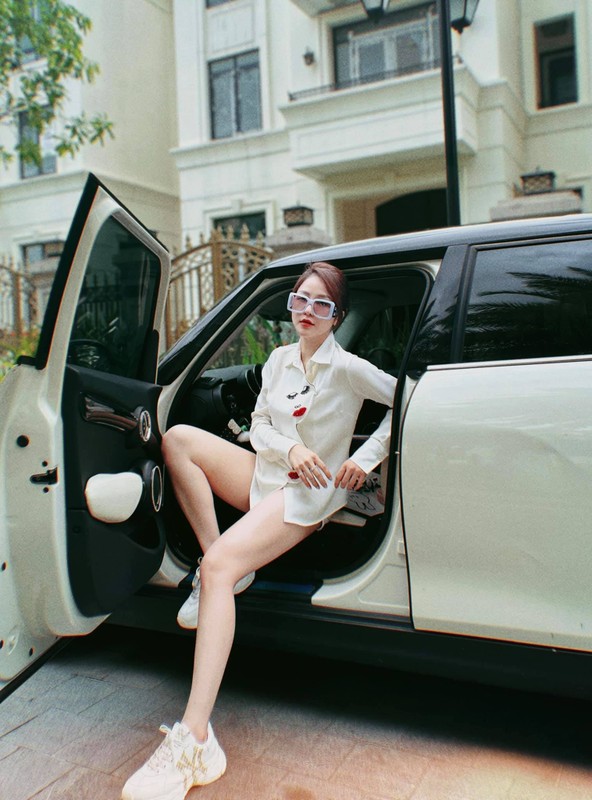 Bi netizen soi moi, hot girl Tram Anh bat ngo dap tra “cuc cang”-Hinh-8
