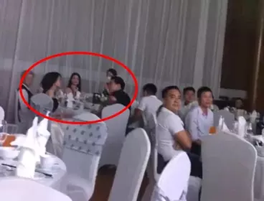 Đoàn Văn Hậu chạm mặt tình cũ, thái độ người trong cuộc ra sao? - Hình 6 Doan Van Hau cham mat tinh cu, thai do nguoi trong cuoc ra sao?-Hinh-6