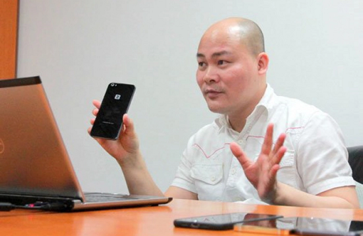Cam on Vsmart dung san xuat, CEO Bkav Nguyen Tu Quang tham vong “khung” sao?-Hinh-2