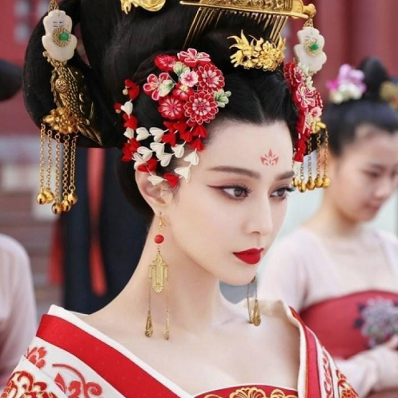 Rùng mình 2 lời tiên tri ứng nghiệm vào cuộc đời Võ Tắc Thiên Rung minh 2 loi tien tri ung nghiem vao cuoc doi Vo Tac Thien