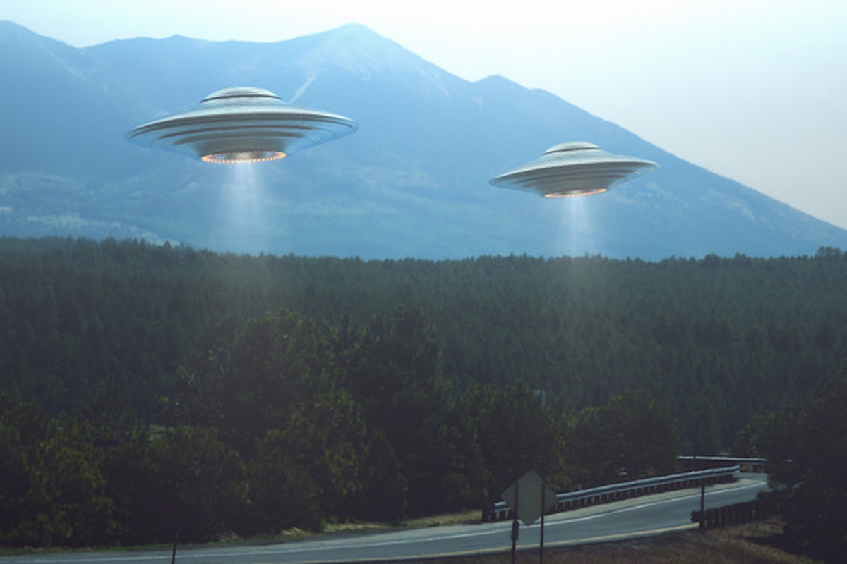 Radar phat hien loat UFO cuc bi an, chuyen gia kho giai-Hinh-3