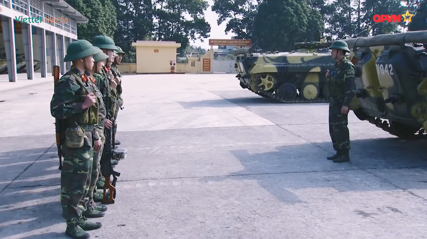 Bo binh co gioi VN mang theo gi len thiet xa BMP-1?-Hinh-2