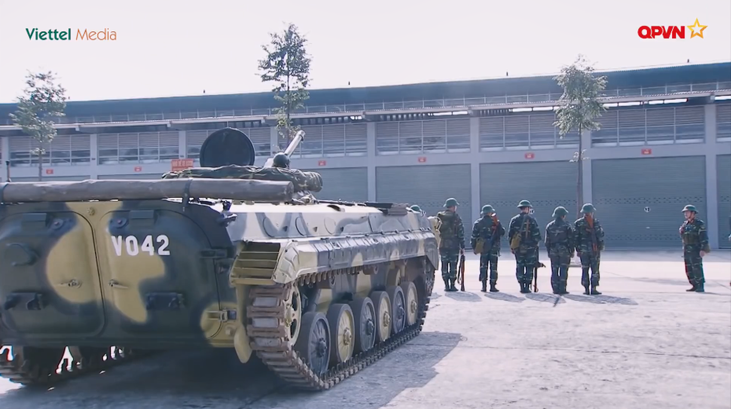Bo binh co gioi VN mang theo gi len thiet xa BMP-1?-Hinh-6