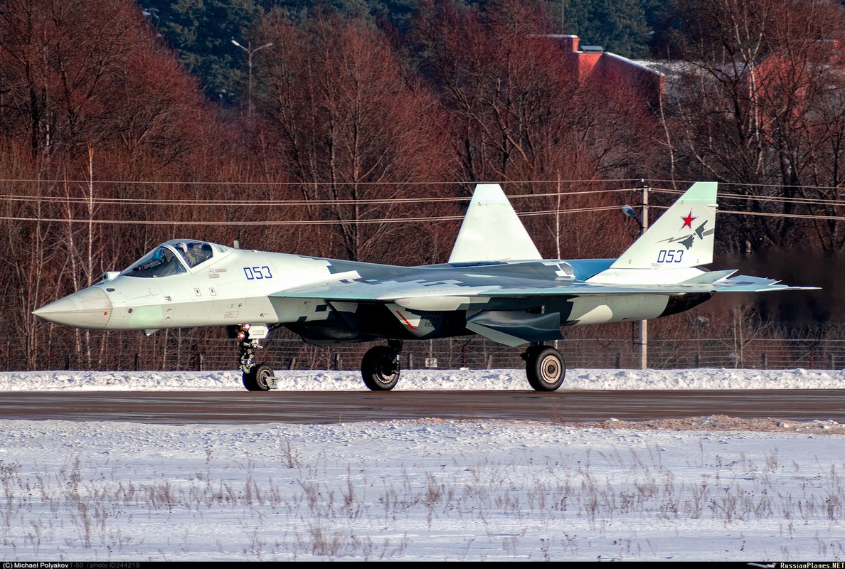 UAV tan cong Okhotnik-B se giup Su-57 tien thang len the he 6?-Hinh-7