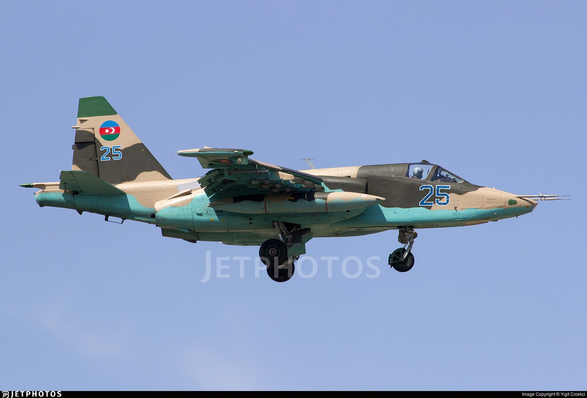 Azerbaijan xac nhan mot cuong kinh Su-25 bi Armenia ban ha-Hinh-9