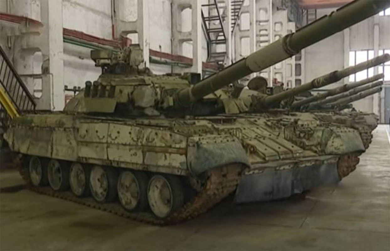 Ukraine tuyen bo nang cap T-64 len manh ngang... T-90 cua Nga-Hinh-5