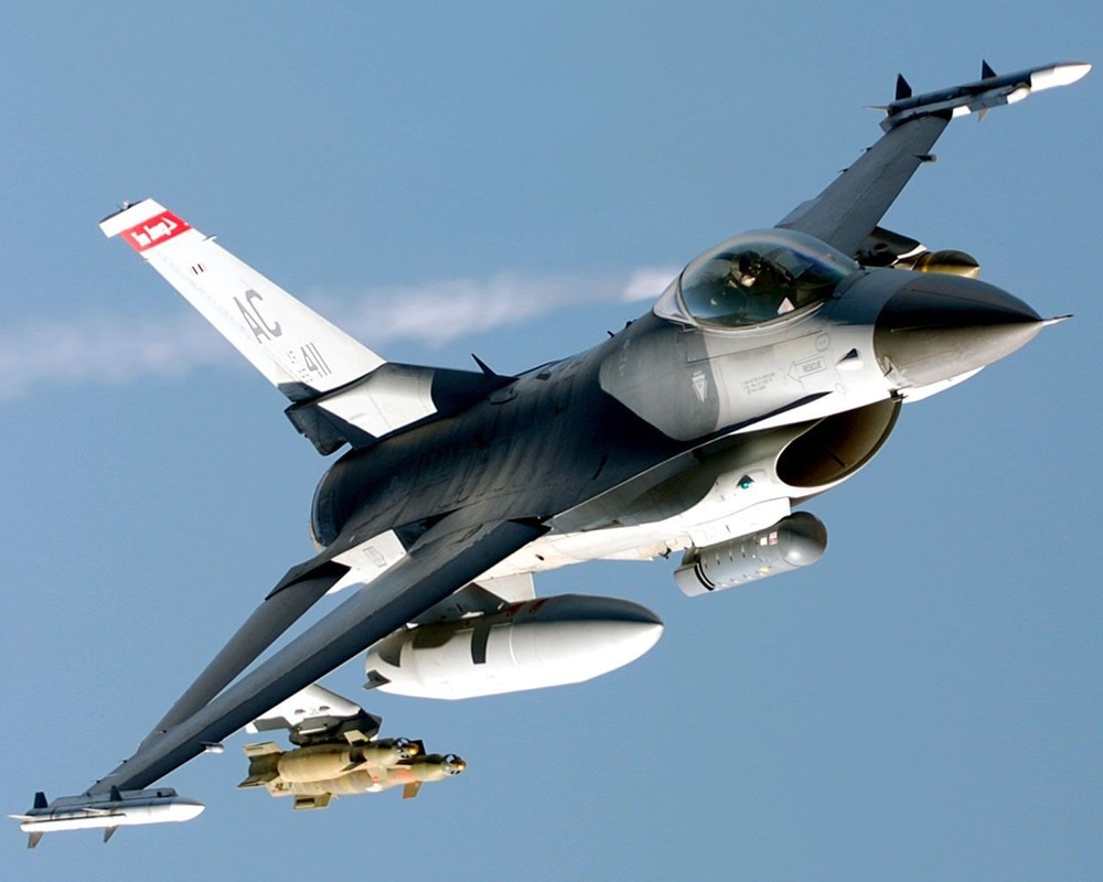 Israel ban tiem kich F-16 gia cuc re, chi nhinh 70 ty Dong moi chiec-Hinh-7