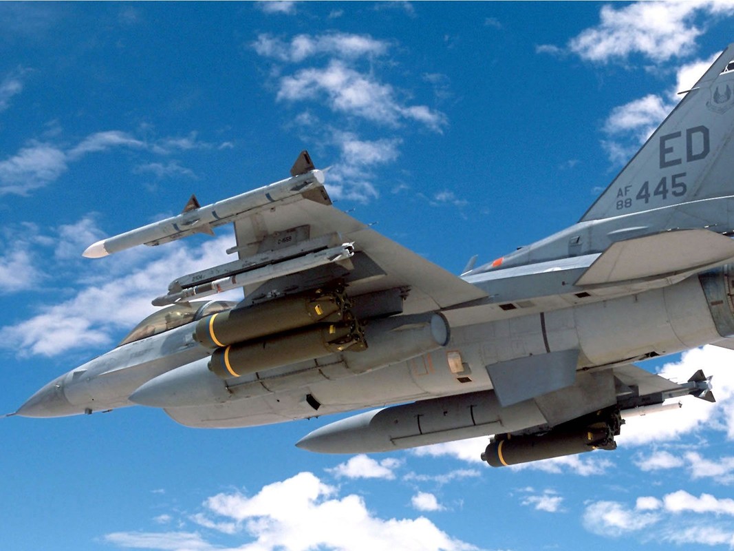 Israel ban tiem kich F-16 gia cuc re, chi nhinh 70 ty Dong moi chiec-Hinh-8