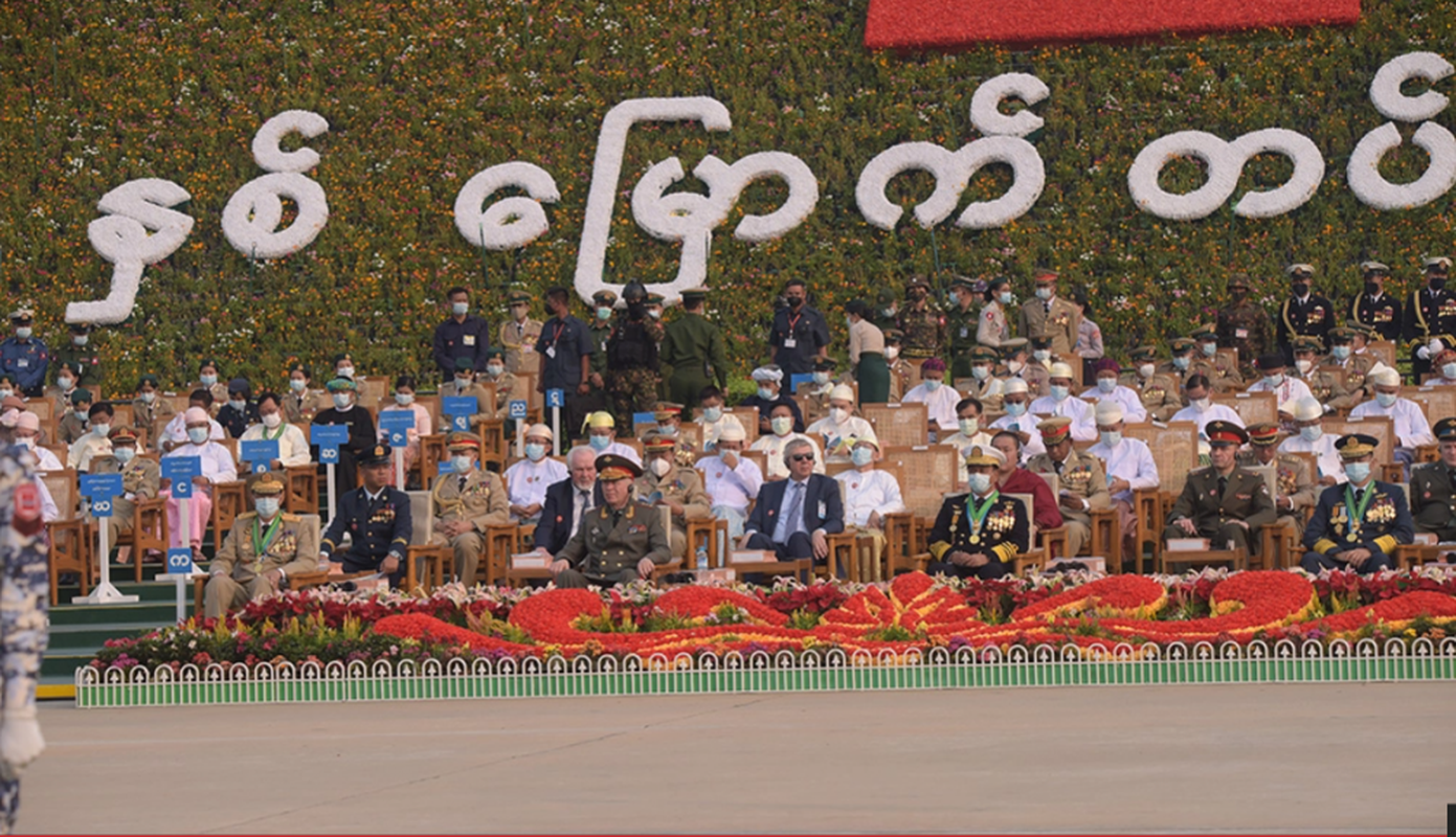 Dan vu khi khung cua Myanmar trong le duyet binh giua bien dong-Hinh-12