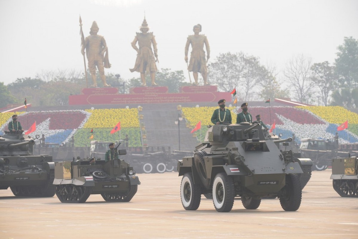 Dan vu khi khung cua Myanmar trong le duyet binh giua bien dong-Hinh-4