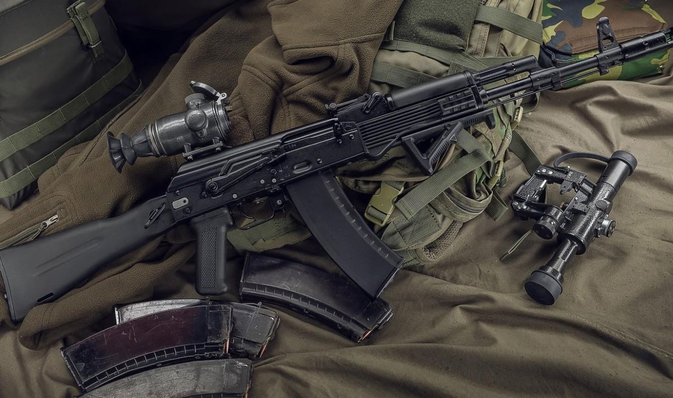 Ly khai Ukraine bat ngo co sung truong tan cong AK-103-Hinh-11
