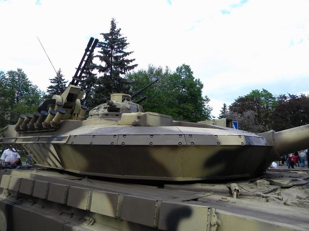 Xe tang T-64E Ukraine thanh ke huy diet nho phao tu dong 2 nong cuc manh-Hinh-7