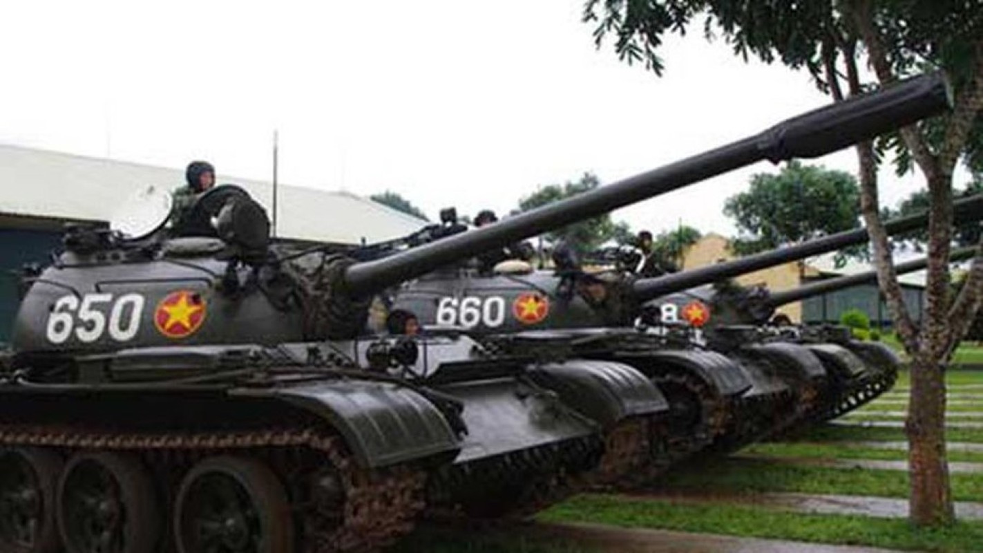 Mau xe tang T-54 doc nhat vo nhi Viet Nam dang so huu-Hinh-14