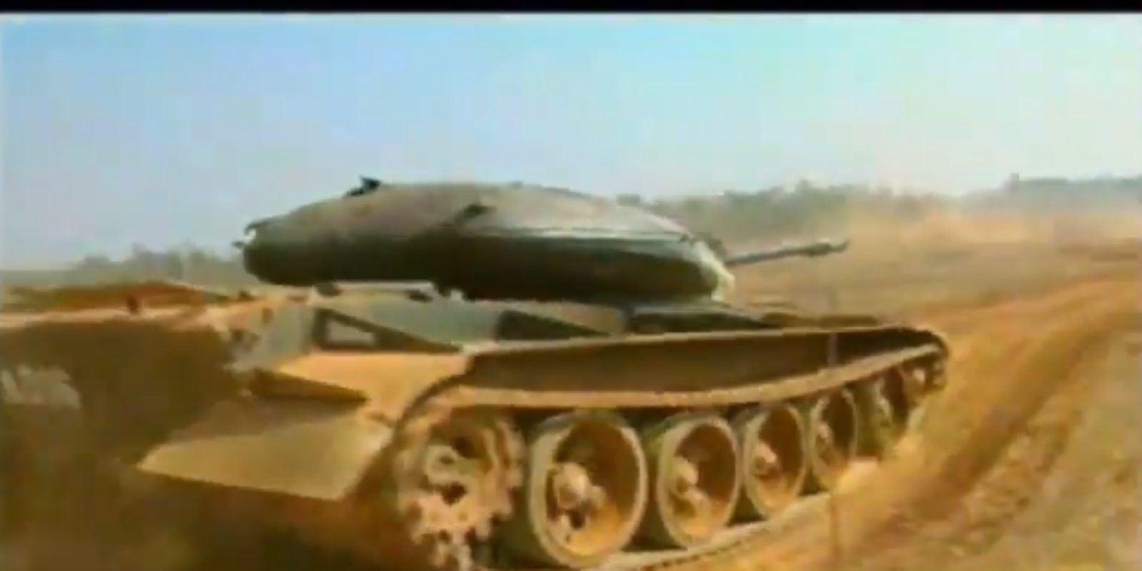 Mau xe tang T-54 doc nhat vo nhi Viet Nam dang so huu-Hinh-2