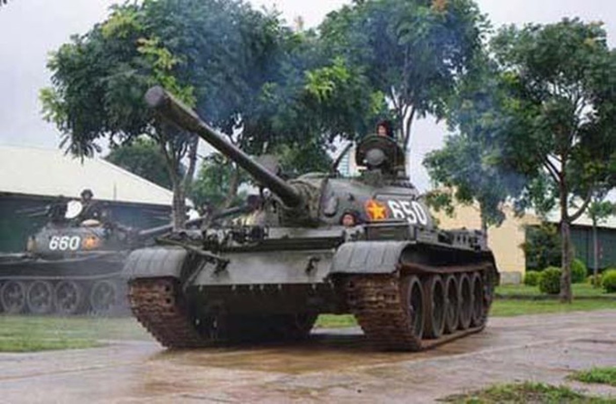 Mau xe tang T-54 doc nhat vo nhi Viet Nam dang so huu-Hinh-7