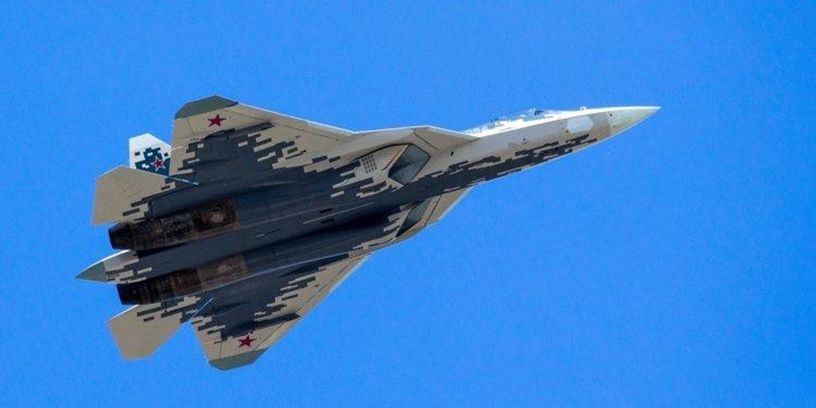 He lo thoi diem tau san bay Nga duoc trang bi tiem kich tang hinh Su-57-Hinh-8