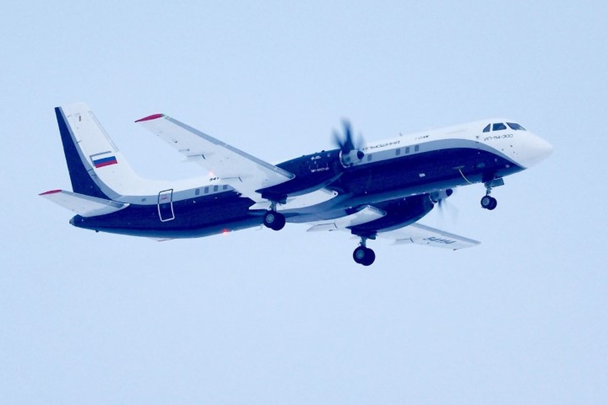 Nga cam hoan toan may bay Il-114 sau vu roi van tai co Il-112V-Hinh-7