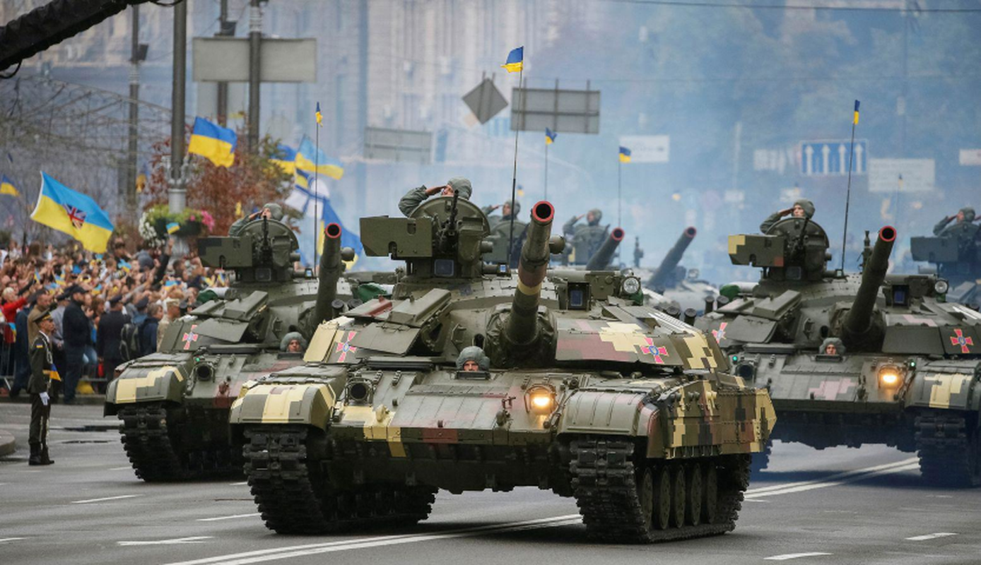 Xe tang T-64BM Bulat cua Ukraine doi dau voi T-72B3 cua phe ly khai-Hinh-10
