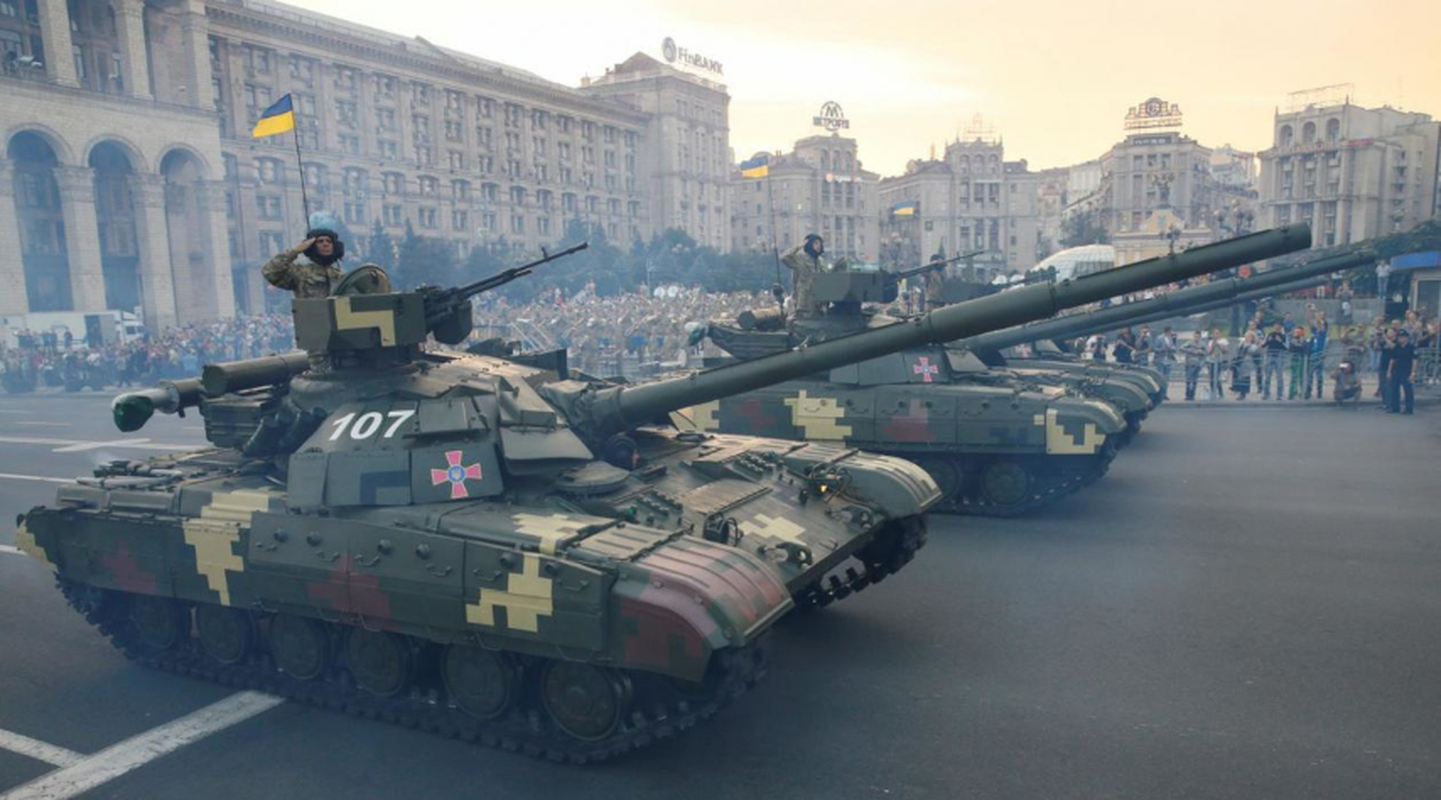 Xe tang T-64BM Bulat cua Ukraine doi dau voi T-72B3 cua phe ly khai-Hinh-12