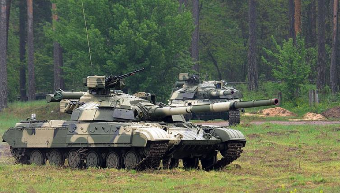 Xe tang T-64BM Bulat cua Ukraine doi dau voi T-72B3 cua phe ly khai-Hinh-15