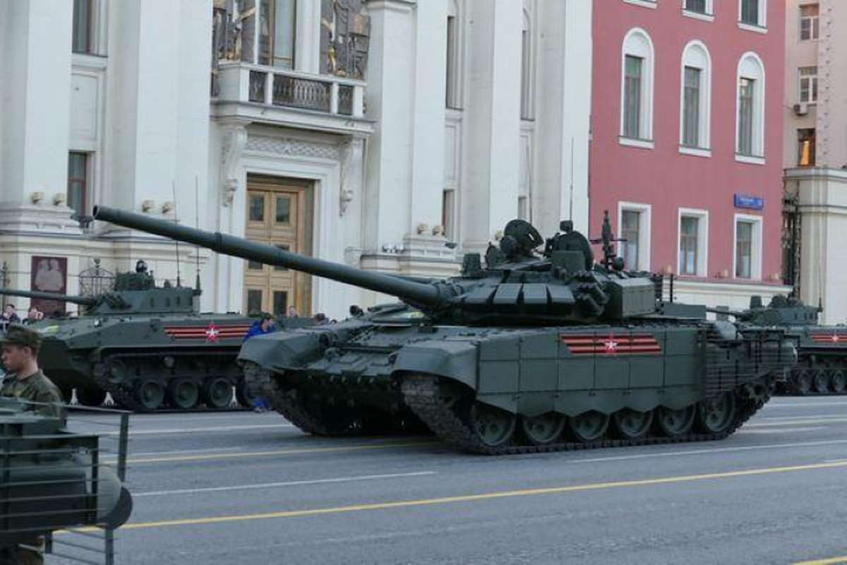 Tai sao xe tang T-72 50 nam tuoi van khien NATO lo so?-Hinh-5
