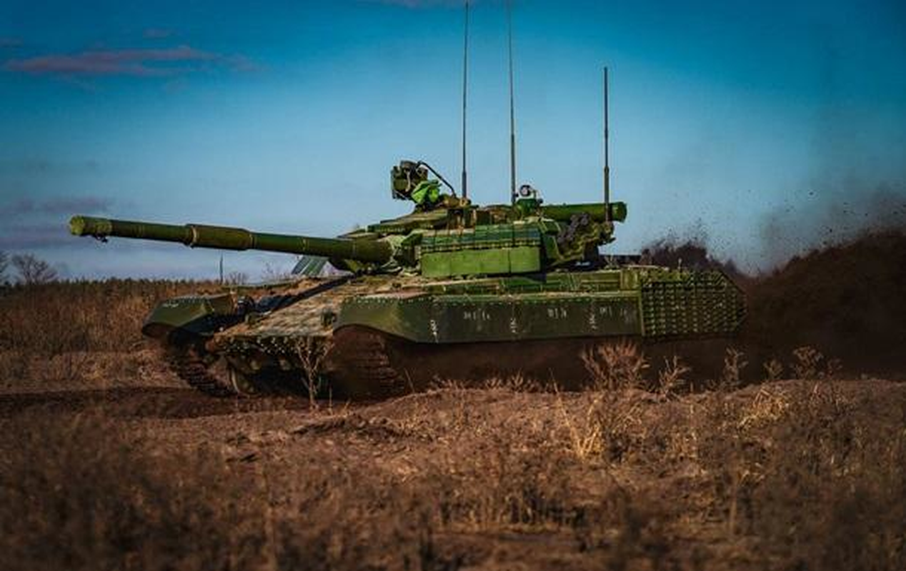 Xe tang chi huy T-64BVK nang cap sau cua Ukraine vuot troi T-90K Nga?-Hinh-10
