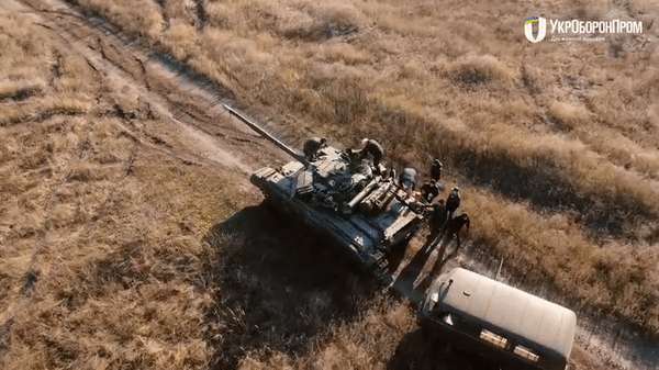 Xe tang chi huy T-64BVK nang cap sau cua Ukraine vuot troi T-90K Nga?-Hinh-6