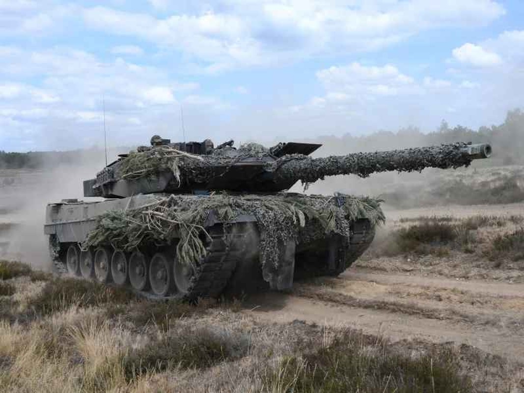 Đức sẽ viện trợ Leopard 2 cho Ukraine đối đầu xe tăng Nga - Hình 2 Duc se vien tro Leopard 2 cho Ukraine doi dau xe tang Nga-Hinh-2