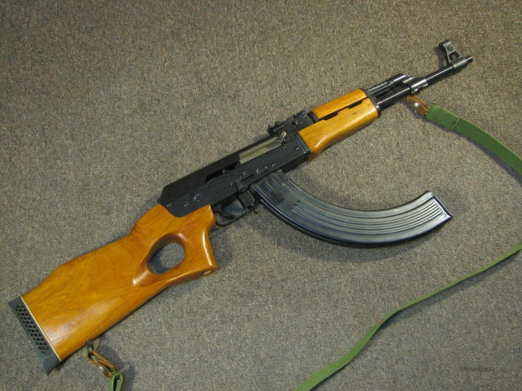 Khiếp đảm băng đạn giúp AK-47 chống được chiến thuật biển người.