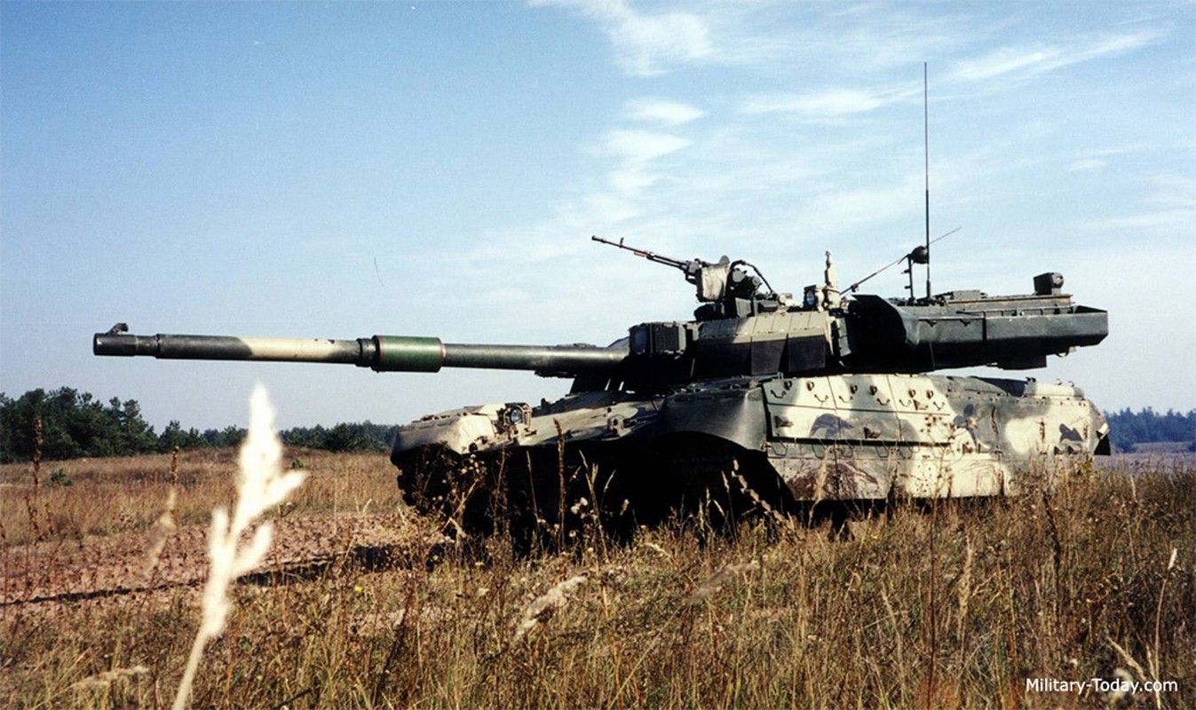La doi phien ban xe tang T-84 mang phao 120 mm-Hinh-3