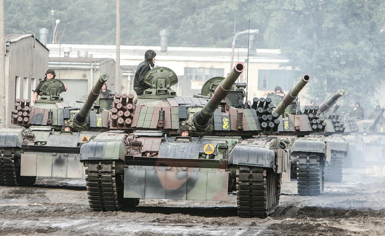 Bat ngo cach Ba Lan nhao nan T-72 thanh vu khi the ky 21-Hinh-11