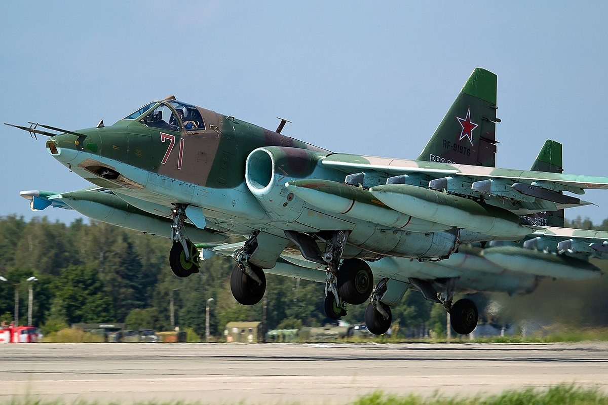 Cuong kich Su-25 roi tan tanh khien Nga dau dau tim nguyen nhan-Hinh-9